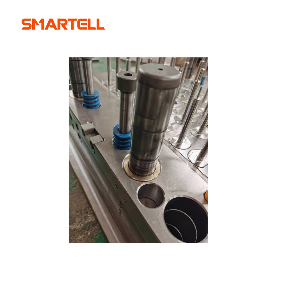 نظام تصنيع المحاقن الآلي مع إمكانيات القالب الدقيق